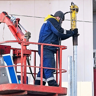 На Бору активно меняют дорожные знаки 3