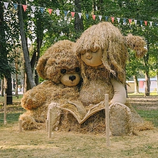 Необычные фигуры появились в Нижегородской парке 4