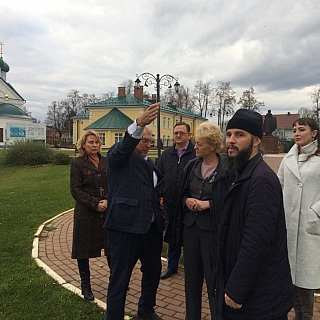 Представители ОНФ потребовали от властей Бора найти компромисс с жителями по поводу обустройства парковки в районе Мухинского озера 1