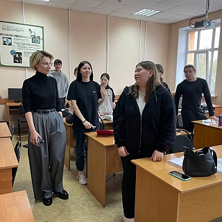 Министр культуры раскритиковала состояние Колледж культуры 5