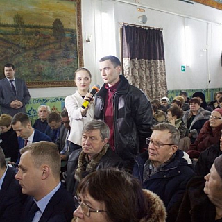 Газификацию, медицину и другие волнующие темы обсудил Глеб Никитин с жителями Бора 2