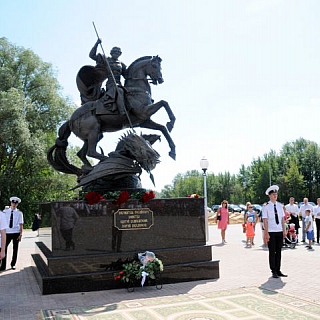 Площадь Георгия Победоносца была торжественно открыта на Бору 12 августа 1