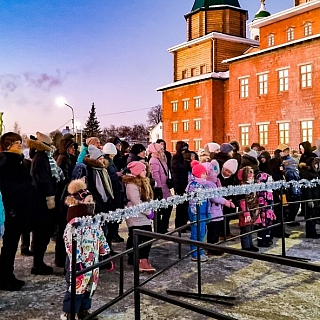Красиво, но немноголюдно было на Рождество в городе Бор 6