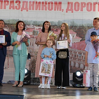 Социально успешные семьи наградили на Бору в День России 5