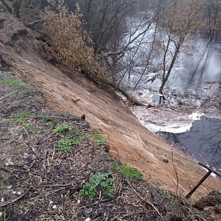 Оползень произошел в деревне Зуево 2