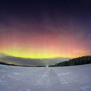 Полярное сияние замечено недалеко от Бора 6