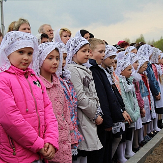 6 мая под стенами Сергиевской слободы был заложен сквер 1