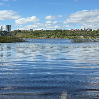 Уровень воды в Волге не уменьшается 3