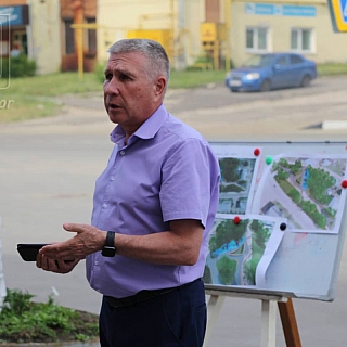 Жители Октябрьского обсудили благоустройство сквера 1