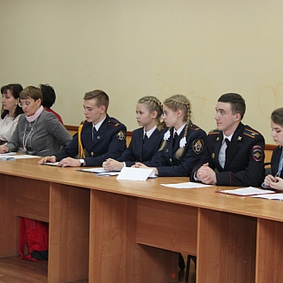 Борские полицейские обсудили тему противодействия коррупции 7