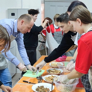 Алексей Боровский побывал в доме хулиганов 3