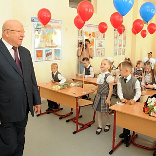 Новое здание средней школы № 1 открылось в городе Бор 1 сентября 2017 года 1