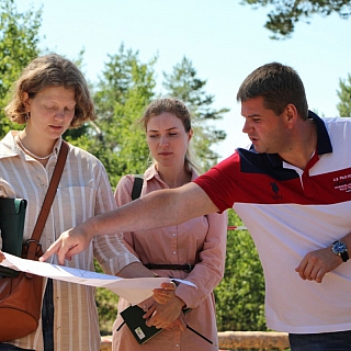 Глава Борского округа провел рабочее совещание на объектах благоустройства 3