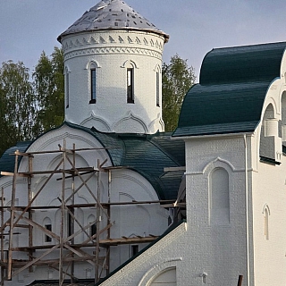 На Бору строят новый храм 3
