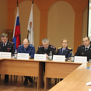 Борские полицейские обсудили тему противодействия коррупции 1