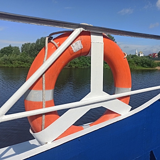 Речной кораблик вернулся на Бор 2