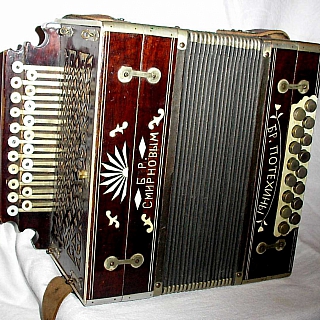 На Бору делали известные по всей стране гармошки 2