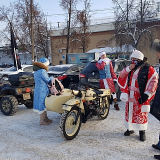 На Бору прошёл областной фестиваль Дед Морозов 7