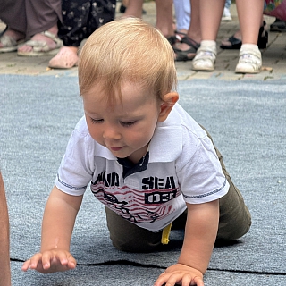 На Бору прошёл пробег ходунков, ползунков и бегунков 4