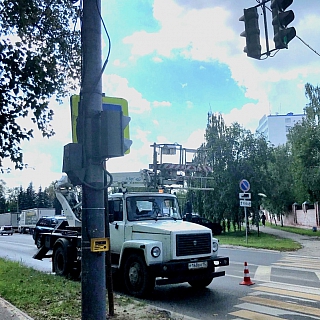 Долгожданная модернизация одного из борских светофоров 1