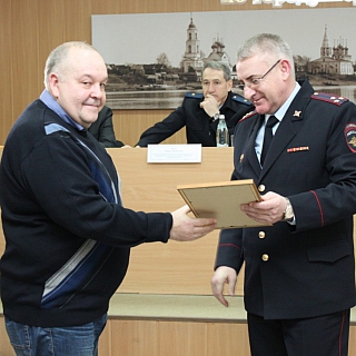 На Бору полицейские подвели итоги оперативно-служебной деятельности 9