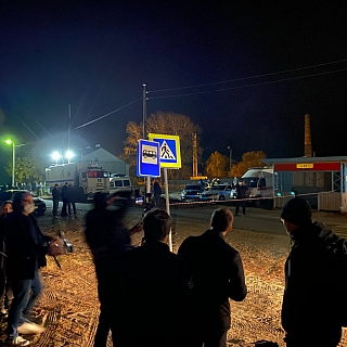 В Больших Орлах неизвестный мужчина открыл стрельбу 5