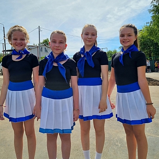 В Октябрьском открылся новый сквер 6