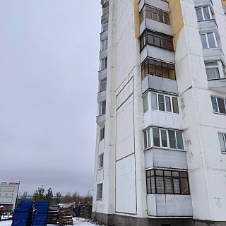 Визит губернатора на Бор ускорил ремонт дома около канатки 3