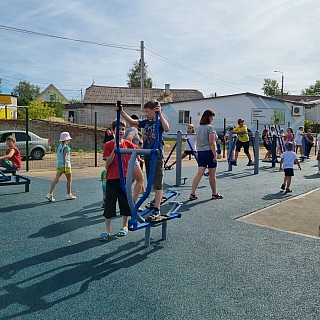 В Октябрьском открылся новый сквер 3