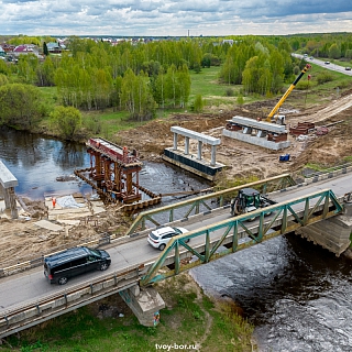 Быстро строится первый в России алюминиевый автомобильный мост через реку Линда 2