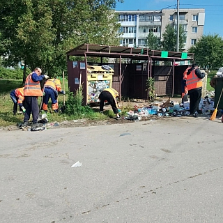 На Бору активизирована работа по сбору мусора и содержанию контейнерных площадок 5