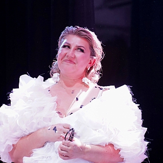 Театр БРАВО поздравляем с премьерой спектакля 7