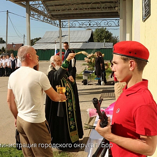 В школе № 3 появилась мемориальная доска в память о М. А. Воробьёве 2