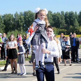 Новое здание средней школы № 1 открылось в городе Бор 1 сентября 2017 года 2