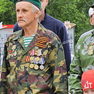 Борские пограничники отметили свой праздник, собравшись на торжественное построение 6