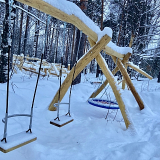 Недалеко от садика "Дельфинчик" появились новые элементы на детской площадке 4