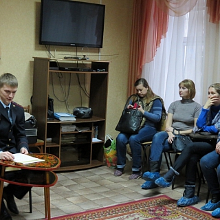 Борские полицейские проводят информационно-разъяснительную работу с пенсионерами 1