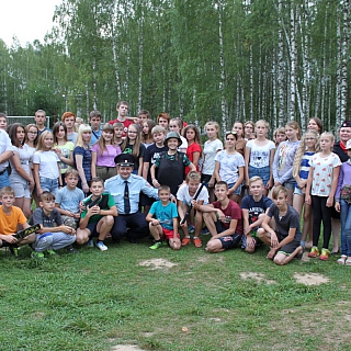 Сотрудники борской полиции  встретились с юными спортсменами 3