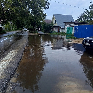 Некоторые борские тротуары утонули 1