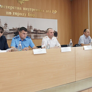 Полицейские Бора подвели итоги оперативно-служебной деятельности 2