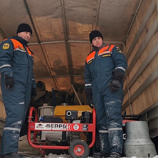 Сотрудниками МЧС развернуты мобильные пункты обогрева на наиболее опасных участках дорог 4