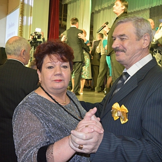 Свадебных юбиляров поздравляли в КЦ «Теплоход» 24 ноября 6