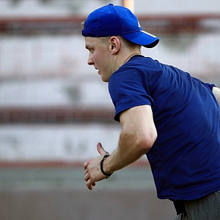 Московские хоккеисты тренируются на Бору 5