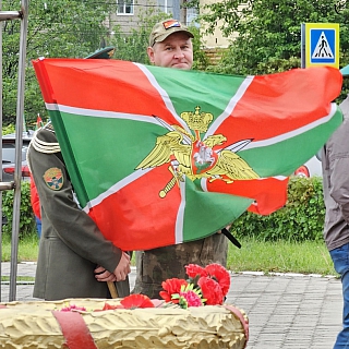 Борские пограничники отметили свой праздник, собравшись на торжественное построение 7