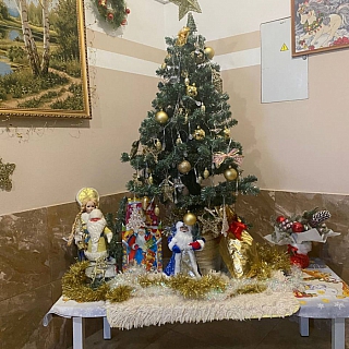 Заходишь в подъезд, а там такая красота новогодняя 2