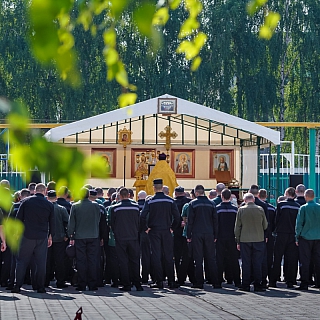 Благочинный Борского округа совершил Божественную литургию в исправительной мужской колонии города Бор 1