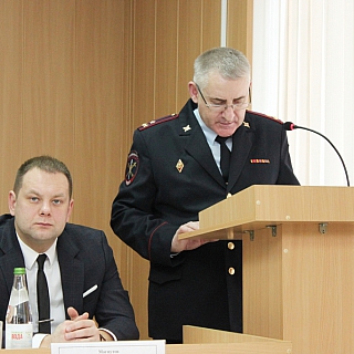 На Бору полицейские подвели итоги оперативно-служебной деятельности 13