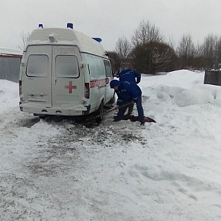 Скорая застряла в сугробе на Бору 4