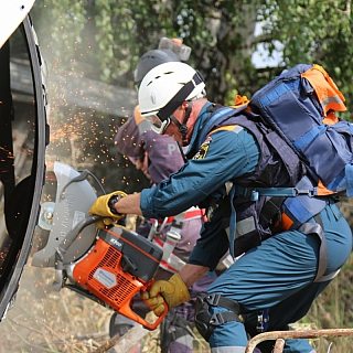 Спасатели извлекли «пострадавших» из рухнувшего самолета: стартовал второй день Всероссийских сборов спасателей на Бору 2