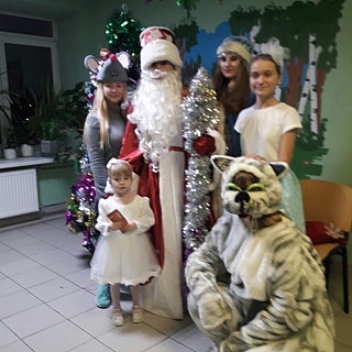 В детское отделение ЦРБ 25 декабря приходил Дед Мороз 1